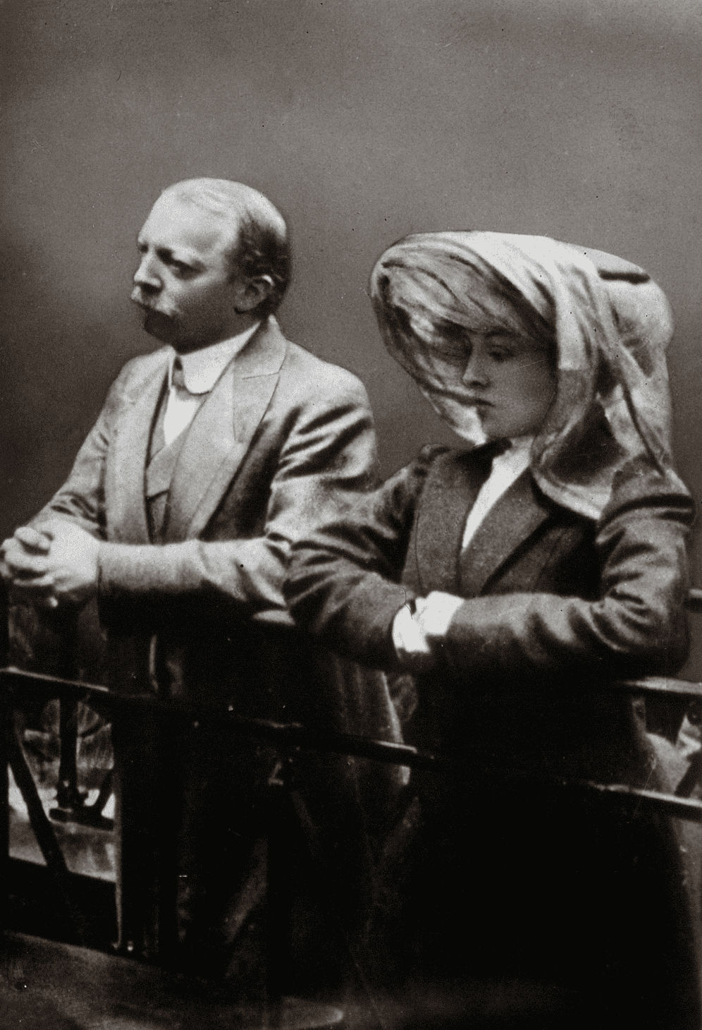 Dr Crippen and Ethel Le Neve at the Old Bailey courthouse